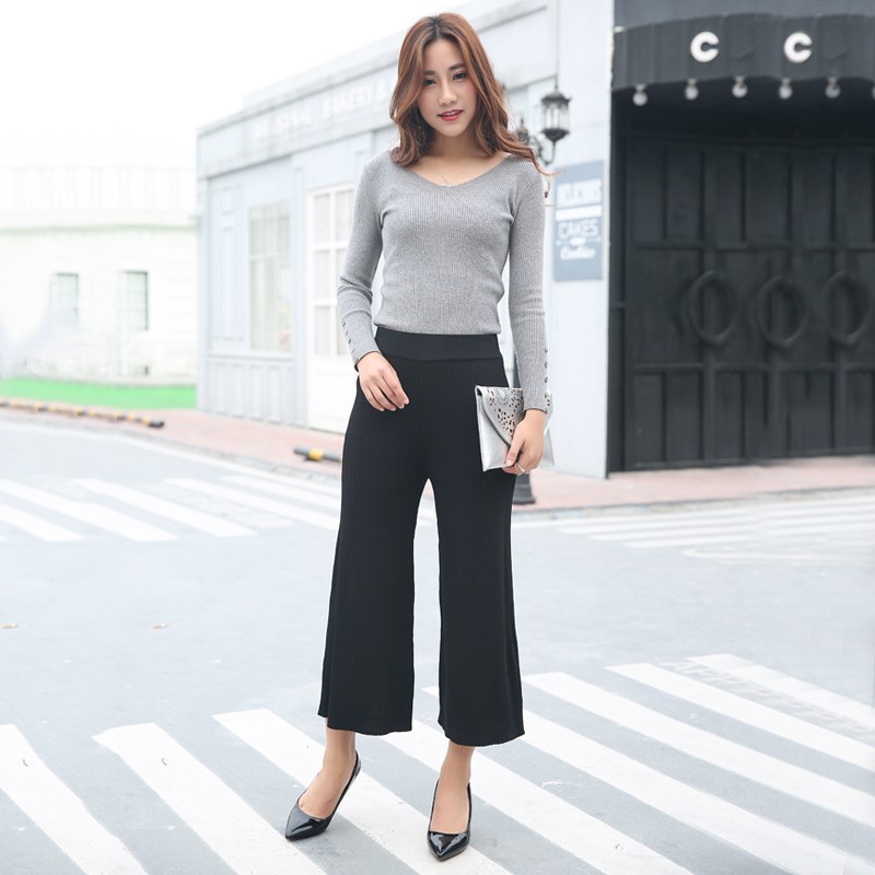 Black wide-leg pants