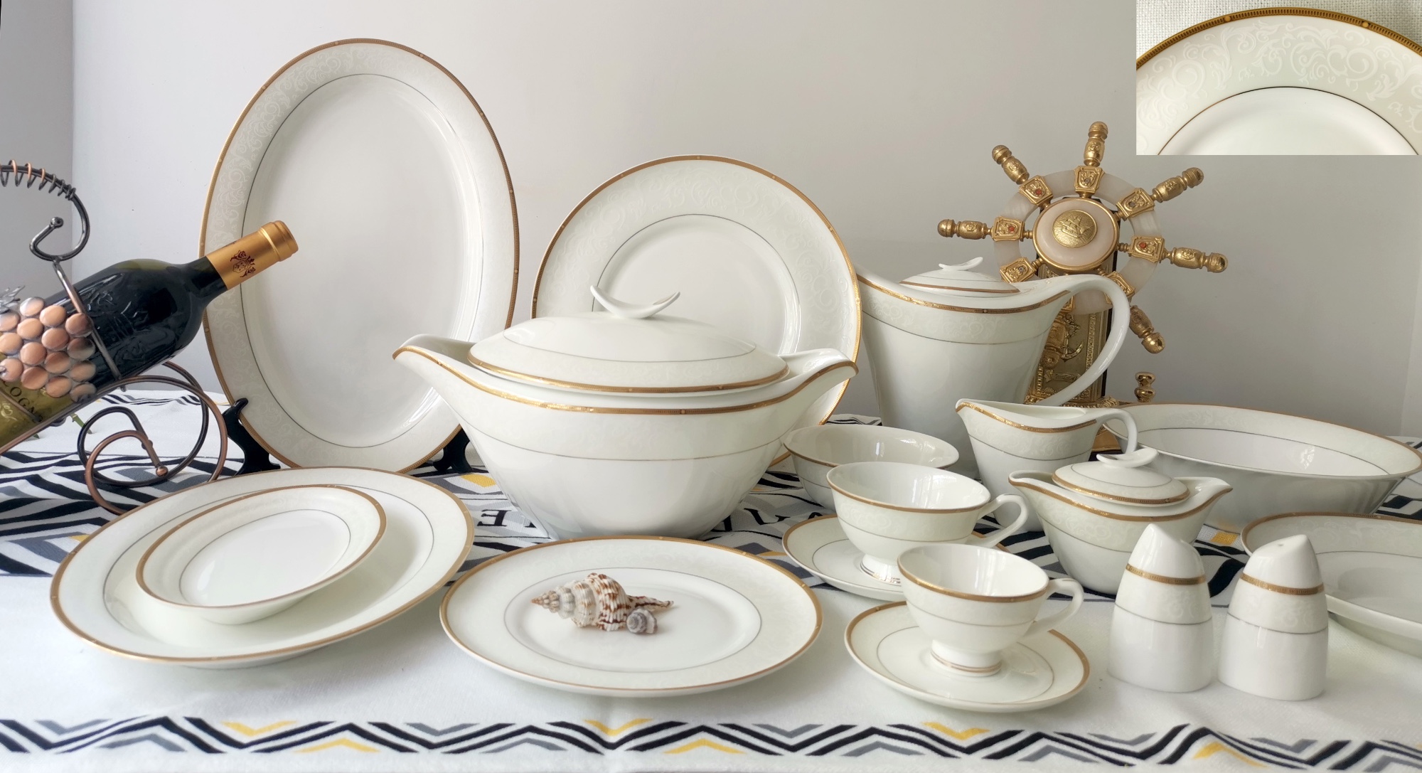 62PCS BONE CHINA DINNER SET (RF8003)