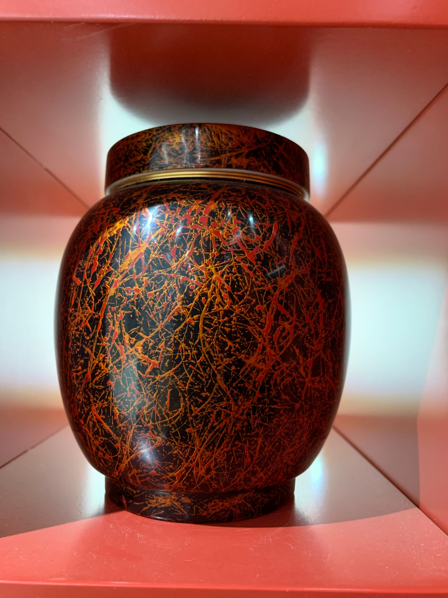 Oriental lacquer tea canister 